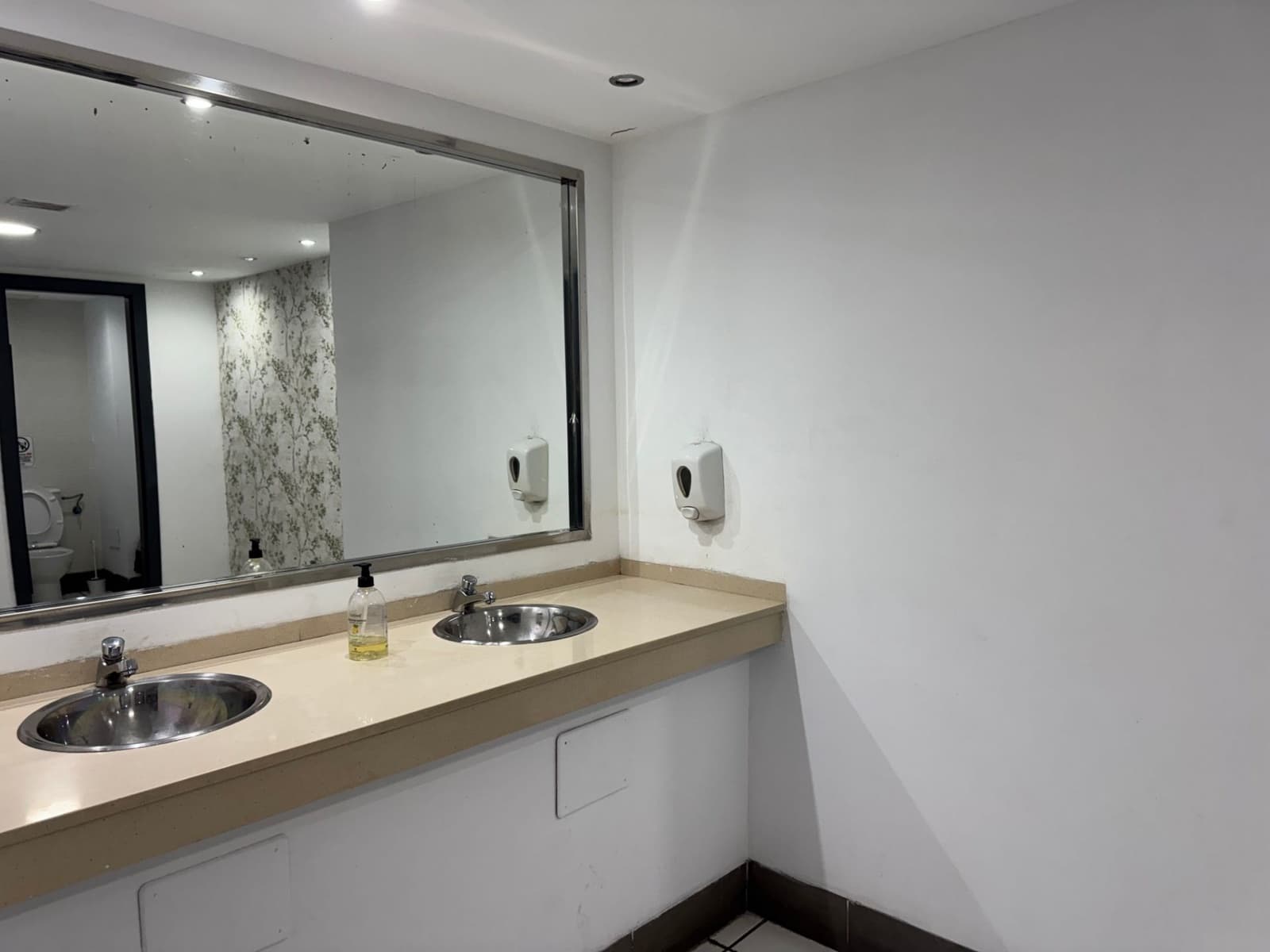 Kaupallinen myytävänä paikassa Santa Cruz de Tenerife - 600 000 € (Ref: 10080502)