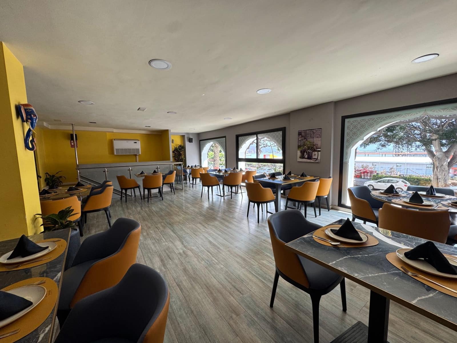 Kaupallinen myytävänä paikassa Santa Cruz de Tenerife - 600 000 € (Ref: 10080502)