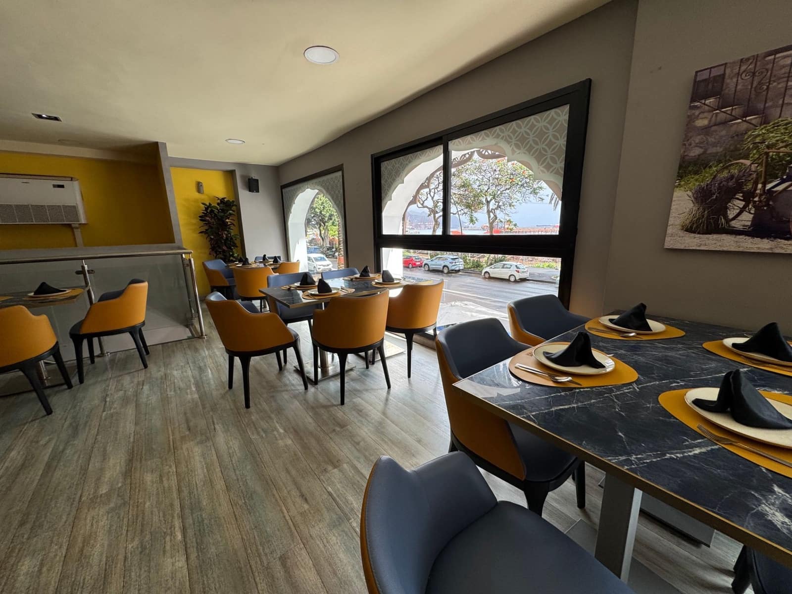 Kaupallinen myytävänä paikassa Santa Cruz de Tenerife - 600 000 € (Ref: 10080502)