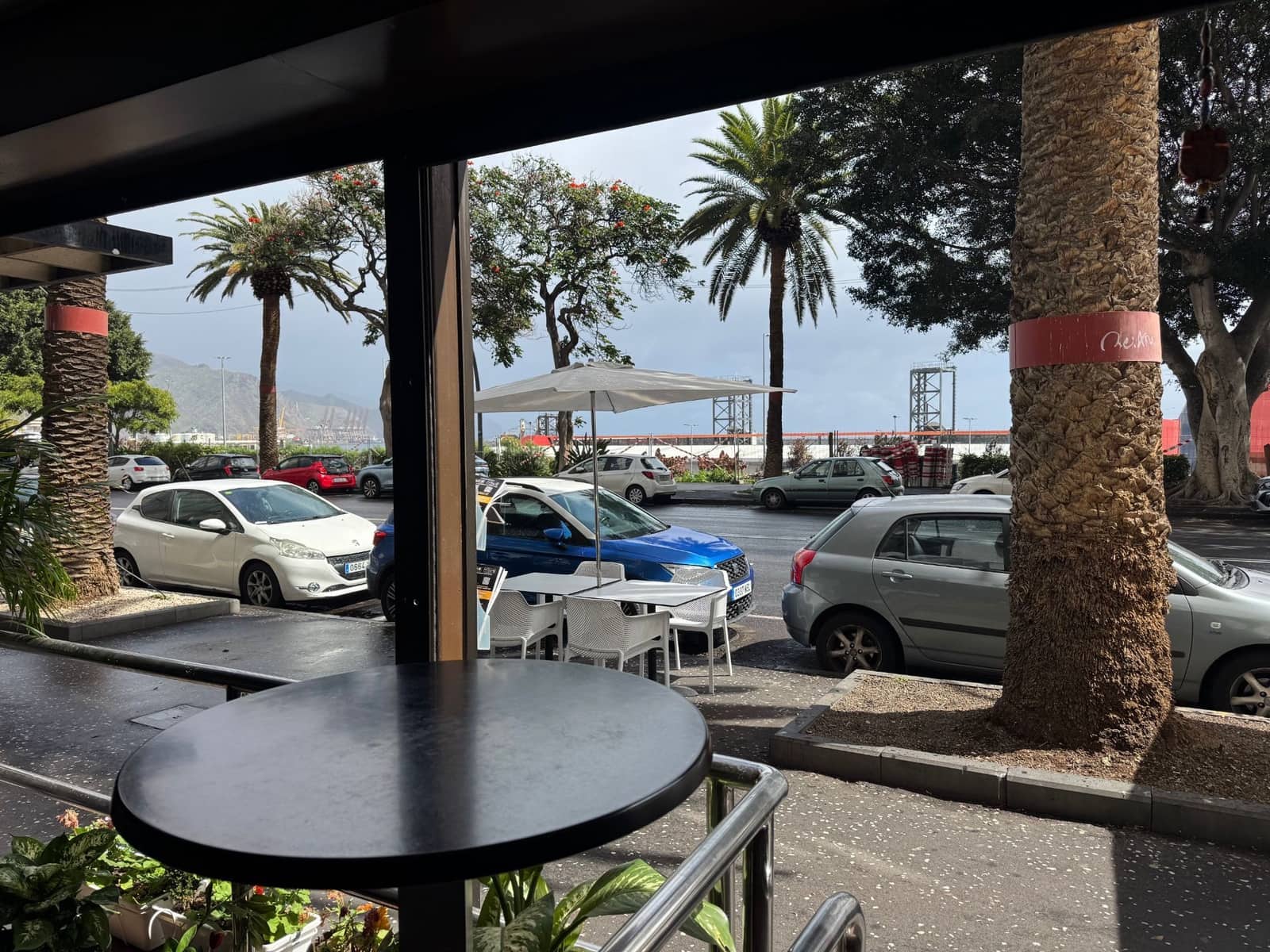 Kaupallinen myytävänä paikassa Santa Cruz de Tenerife - 600 000 € (Ref: 10080502)