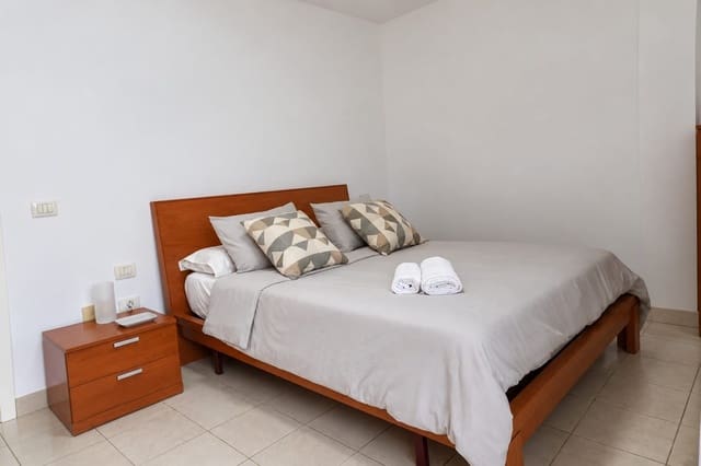 2 bedroom Penthouse for sale in El Peru, Santa Cruz de Tenerife with garage - € 340,000 (Ref: 10176851)