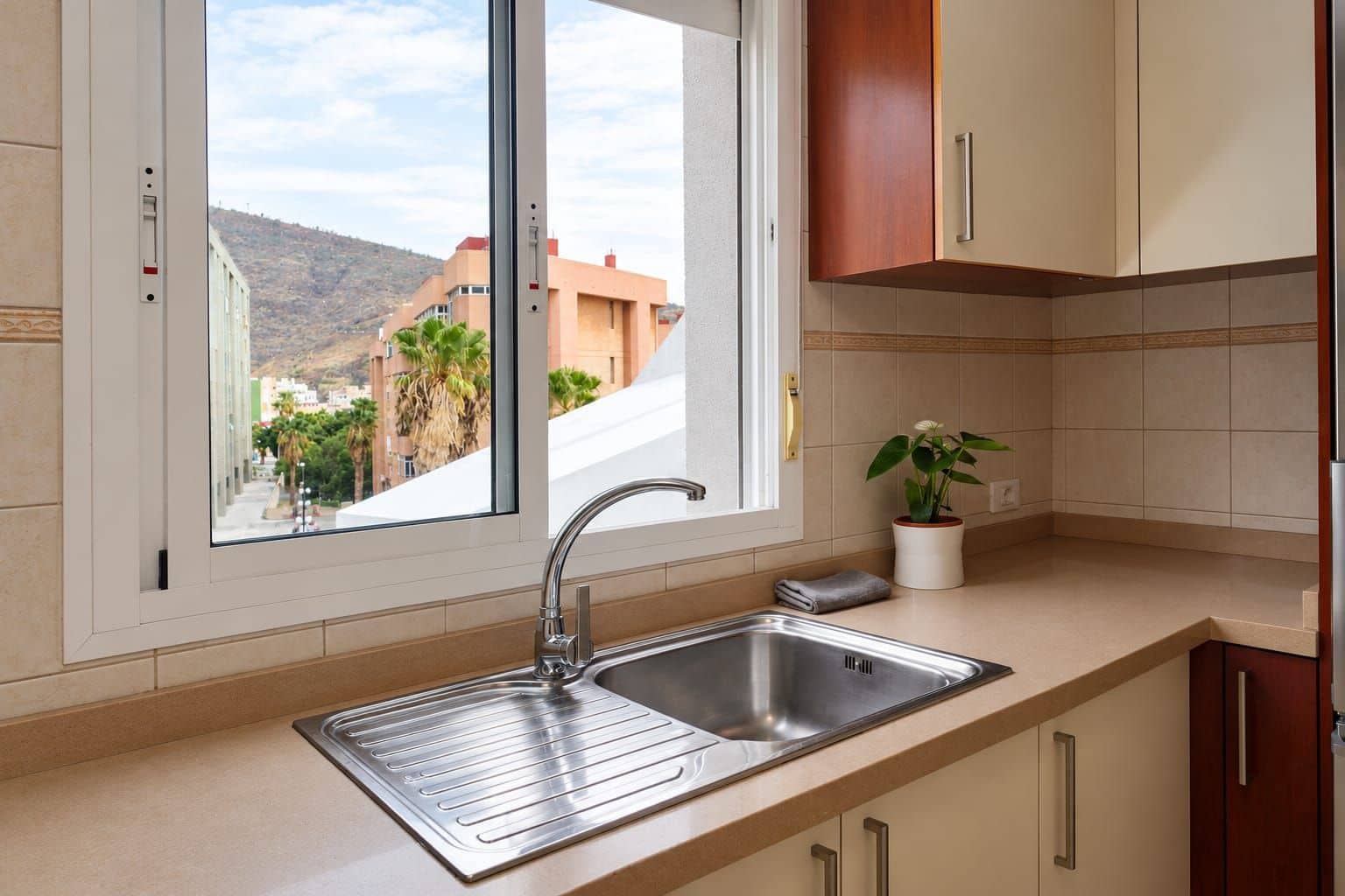 2 bedroom Penthouse for sale in Santa Cruz de Tenerife with garage - € 340,000 (Ref: 10176851)