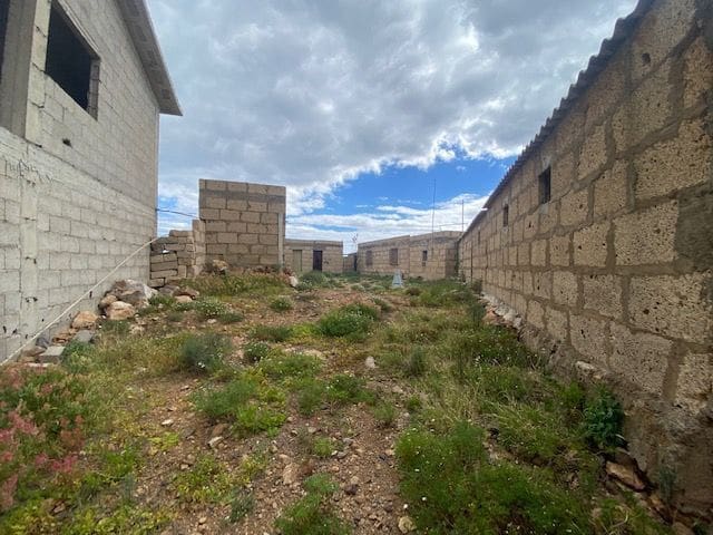 Ubebygd land til salgs i Villa de Arico - € 264 000 (Ref: 7399191)