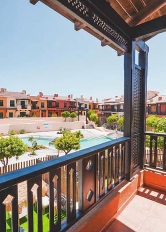 3 soveværelse Semi-Rækkehus til salg i San Miguel de Abona med swimmingpool garage - € 420.000 (Ref: 7965369)