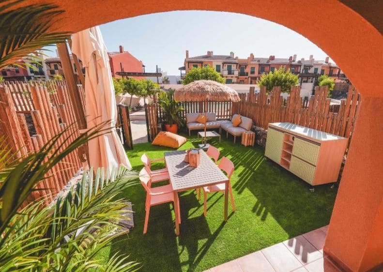 3 soveværelse Semi-Rækkehus til salg i San Miguel de Abona med swimmingpool garage - € 420.000 (Ref: 7965369)