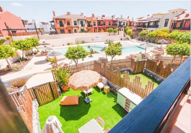 3 soveværelse Semi-Rækkehus til salg i San Miguel de Abona med swimmingpool garage - € 420.000 (Ref: 7965369)