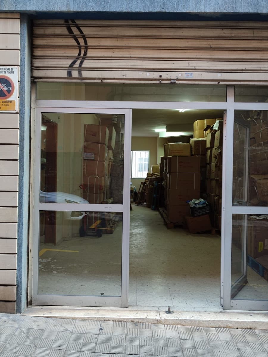 Kommersiell til salgs i Santa Cruz de Tenerife - € 200 000 (Ref: 8017843)