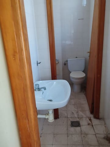 Commercieel te koop in San Sebastian, Santa Cruz de Tenerife - € 200.000 (Ref: 8017843)