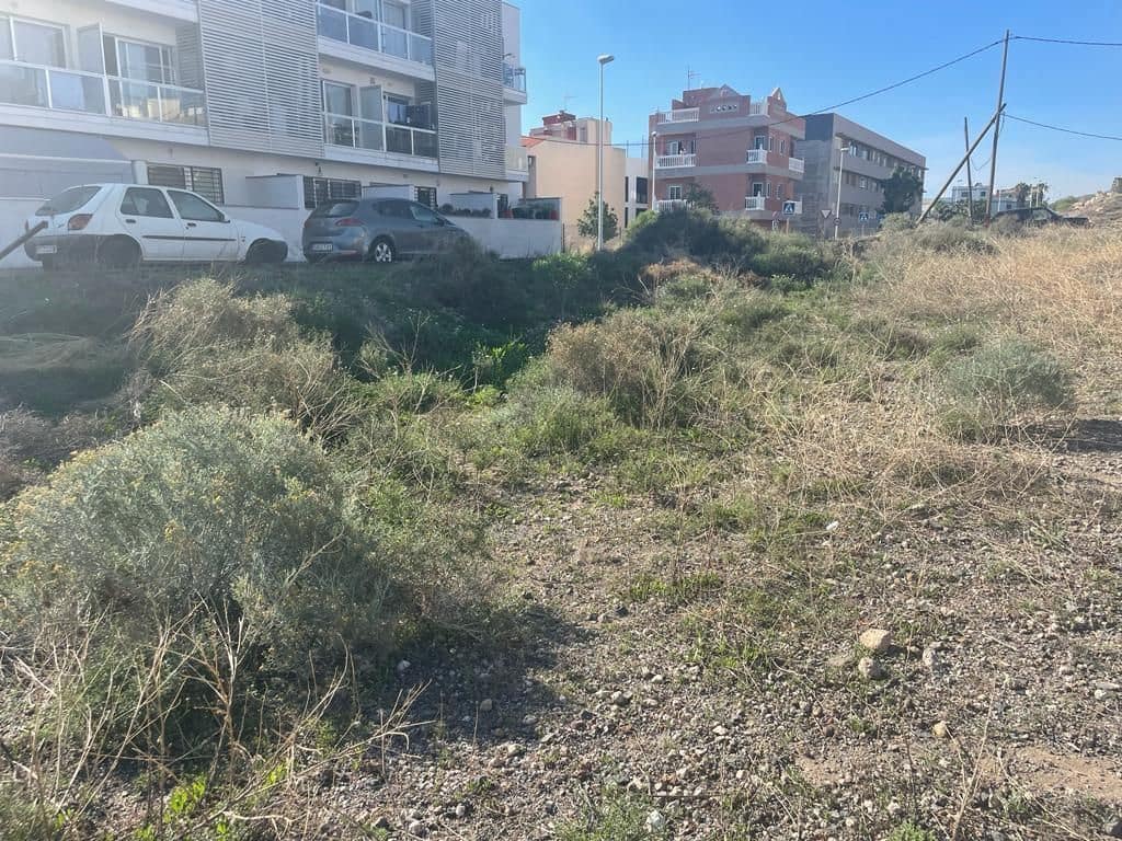 Terreno para Construção para venda em San Isidro de Abona - 75 000 € (Ref: 8026979)