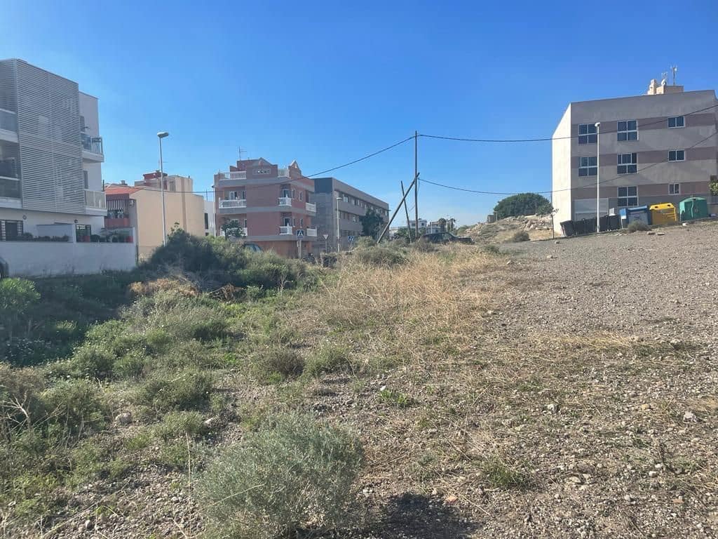Terreno para Construção para venda em San Isidro de Abona - 75 000 € (Ref: 8026979)