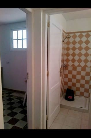 4 sovrum Kommersiell att hyra i San Cristóbal de La Laguna - 1 100 € (Ref: 8079517)