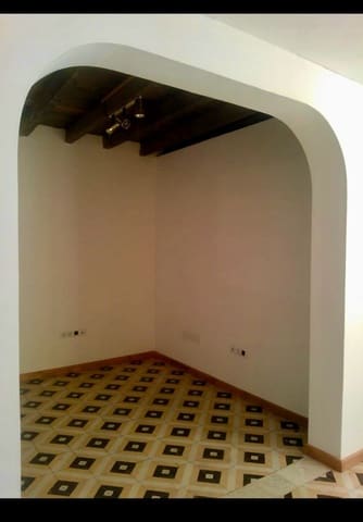 4 sovrum Kommersiell att hyra i San Cristóbal de La Laguna - 1 100 € (Ref: 8079517)