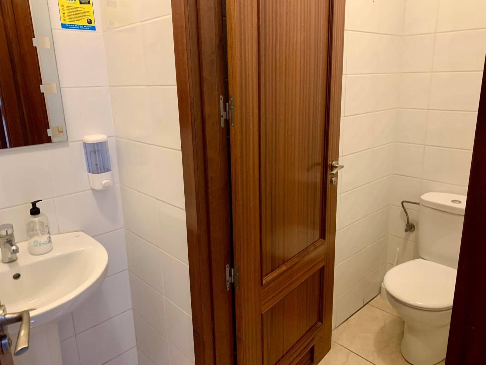 Commercieel te huur in San Cristobal de La Laguna - € 1.600 (Ref: 8342776)