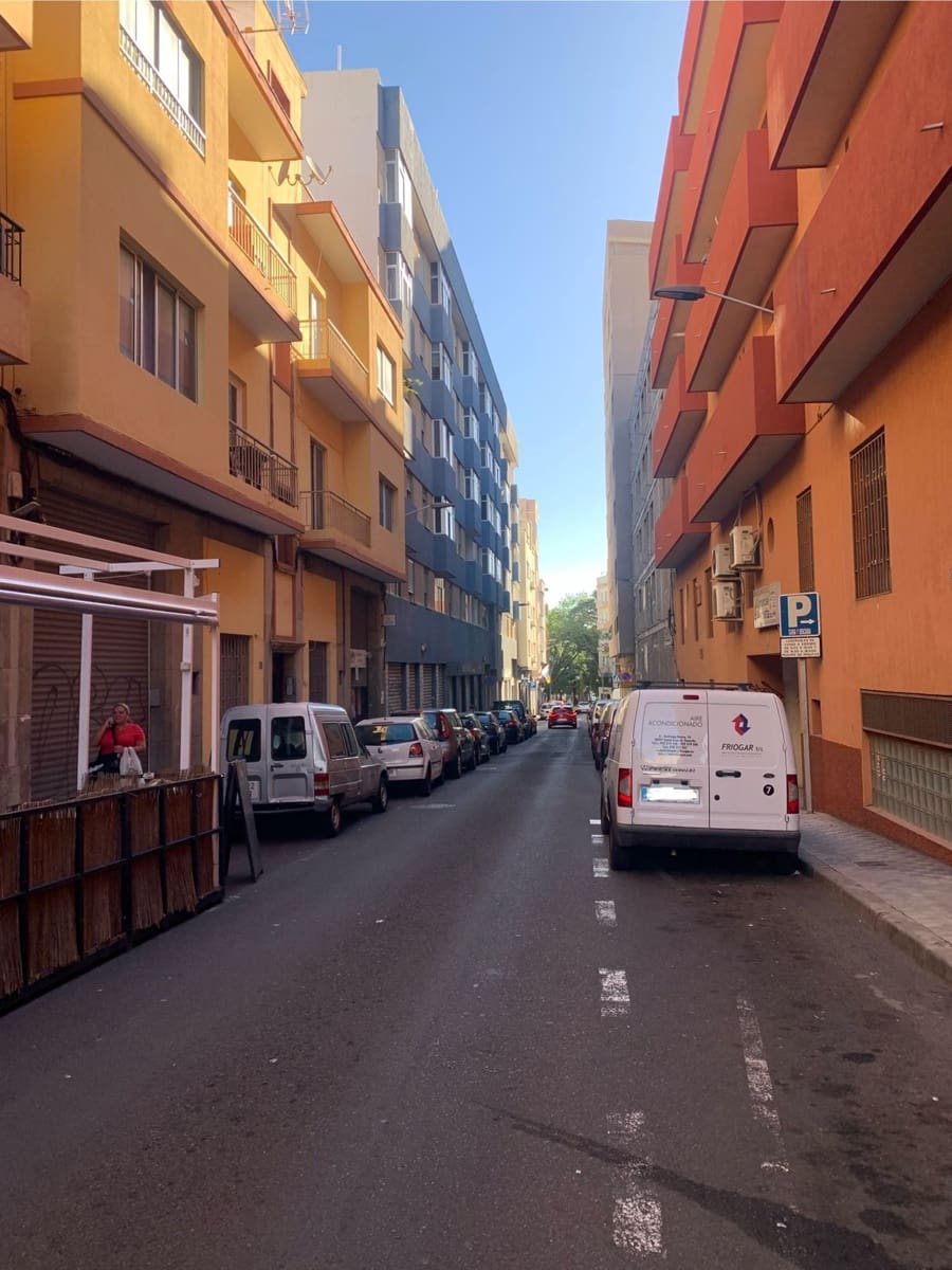 Local Comercial en Santa Cruz de Tenerife en venta - 100.000 € (Ref: 8546772)
