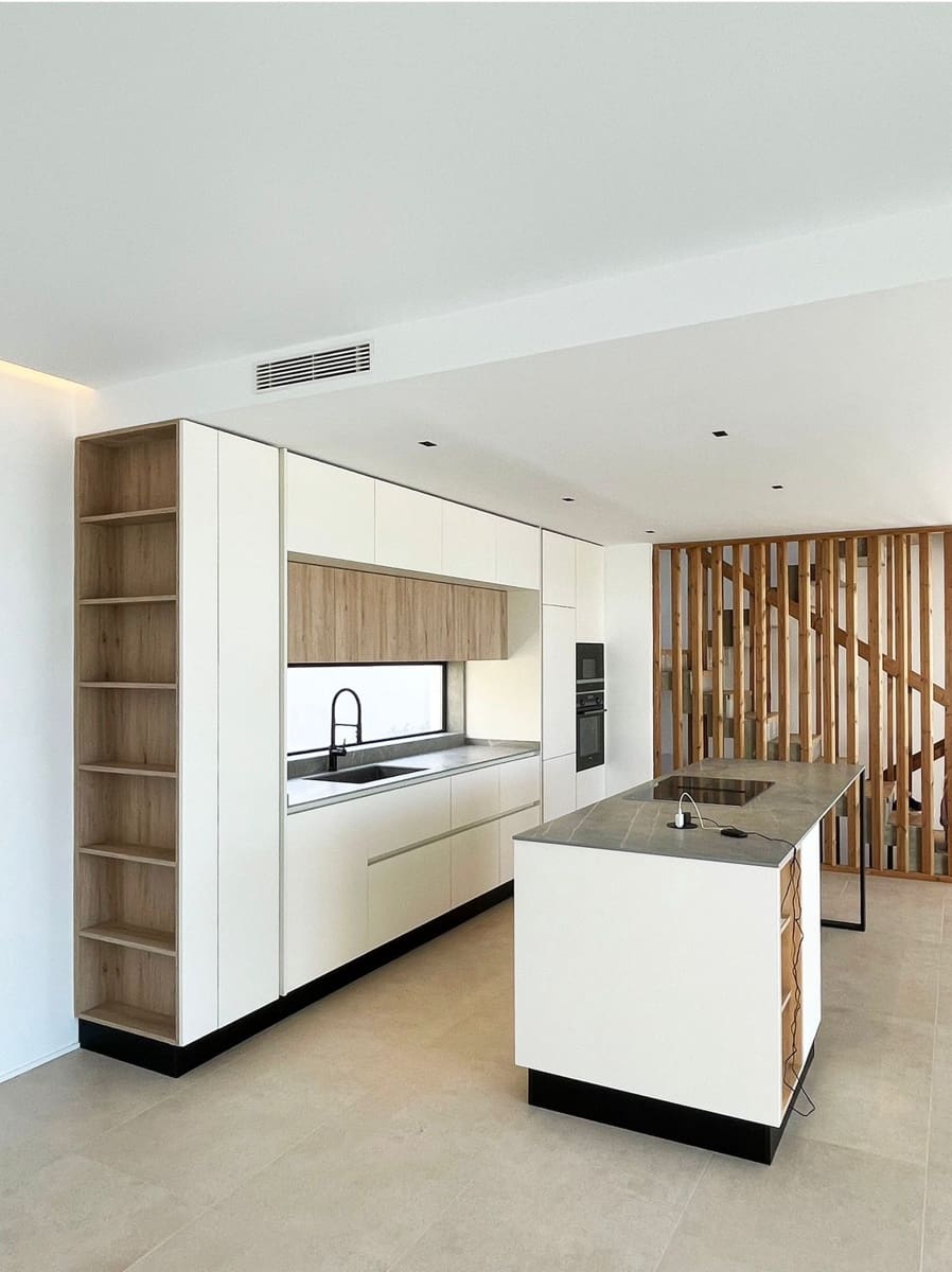 4 sypialnia Willa na sprzedaż w El Sauzal z basenem garażem - 1 750 000 € (Ref: 8743011)