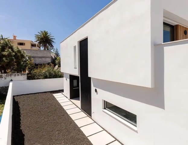 4 slaapkamer Villa te koop in El Sauzal met zwembad garage - € 1.750.000 (Ref: 8743011)