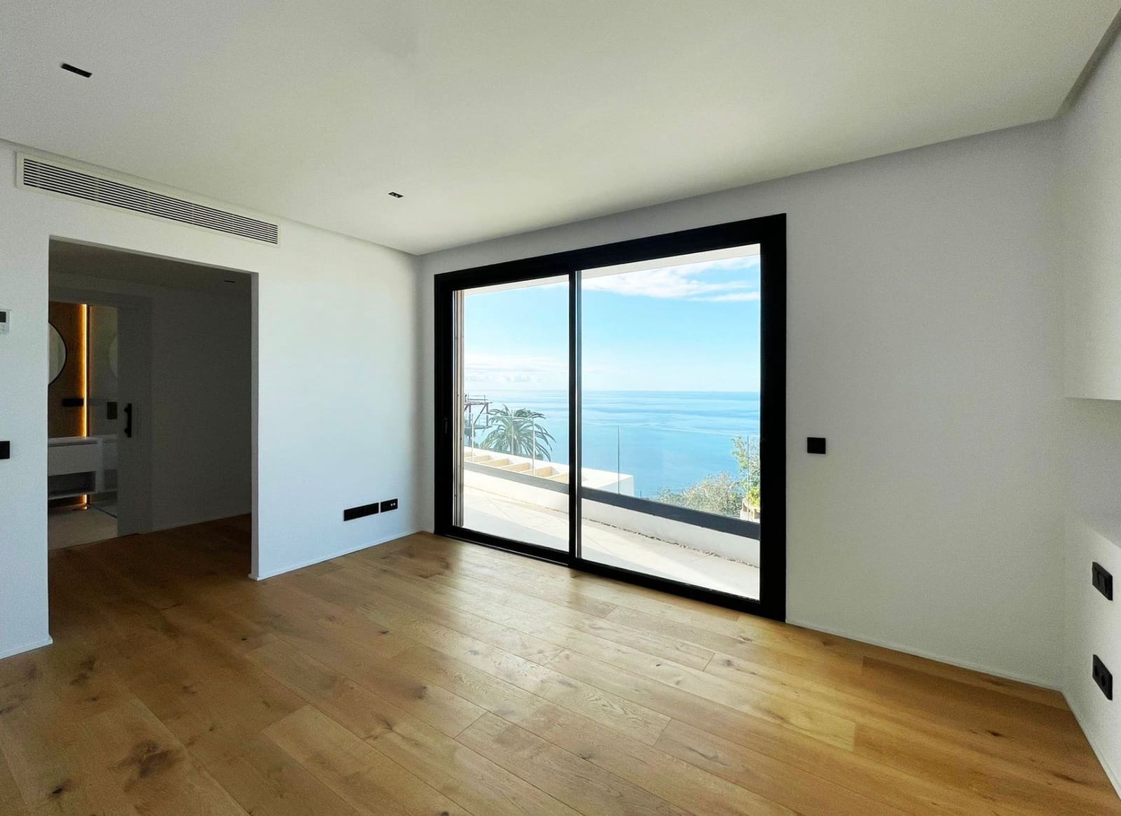 4 sypialnia Willa na sprzedaż w El Sauzal z basenem garażem - 1 750 000 € (Ref: 8743011)