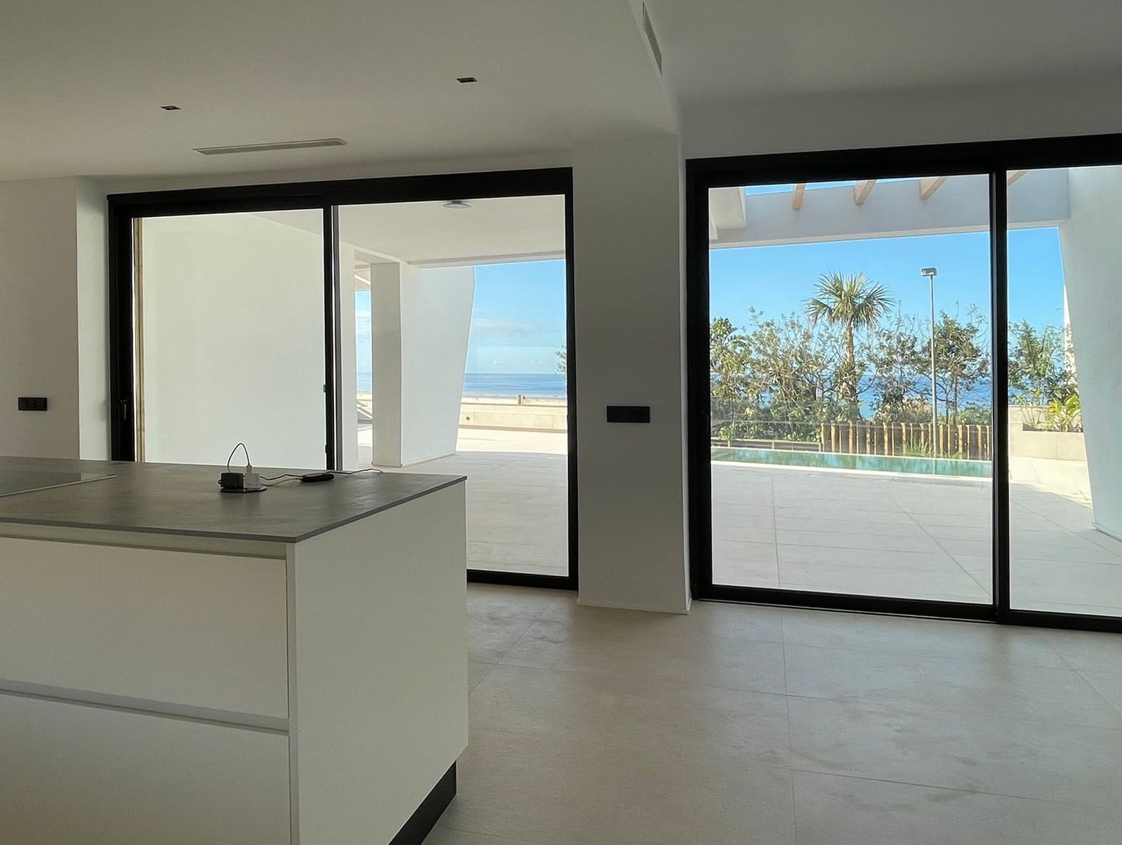 4 sypialnia Willa na sprzedaż w El Sauzal z basenem garażem - 1 750 000 € (Ref: 8743011)