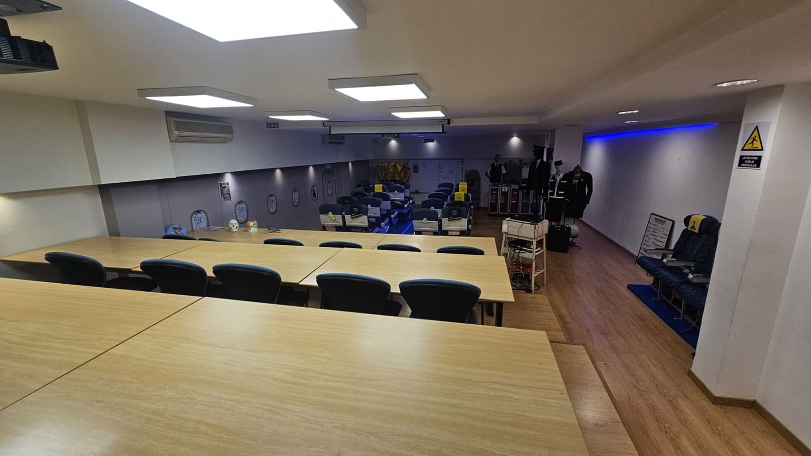 Kommersiell til salgs i Santa Cruz de Tenerife - € 275 000 (Ref: 8777974)