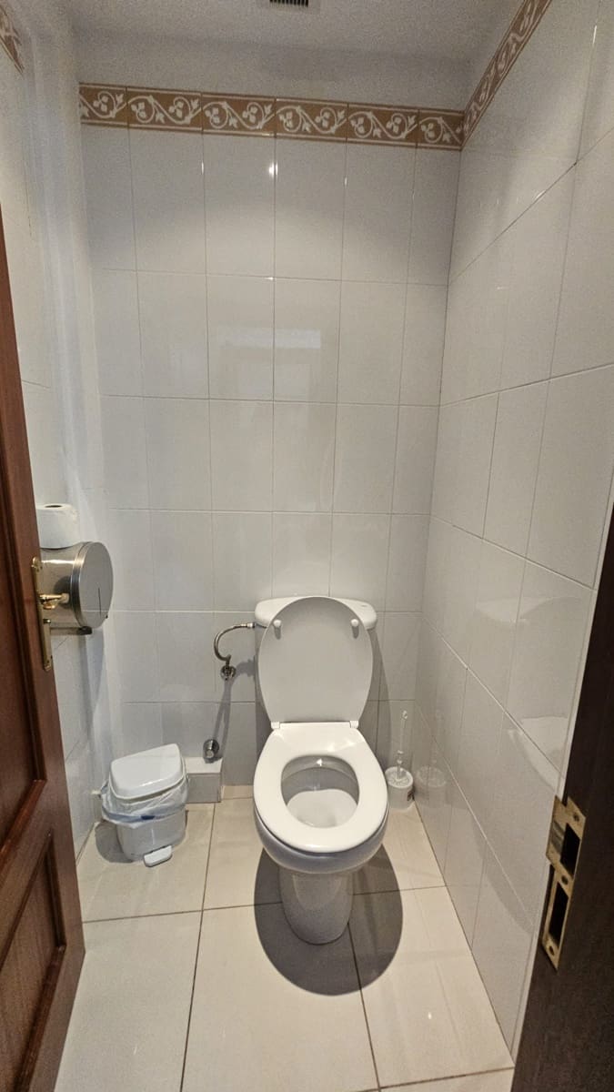 Kommersiell til salgs i Santa Cruz de Tenerife - € 275 000 (Ref: 8777974)