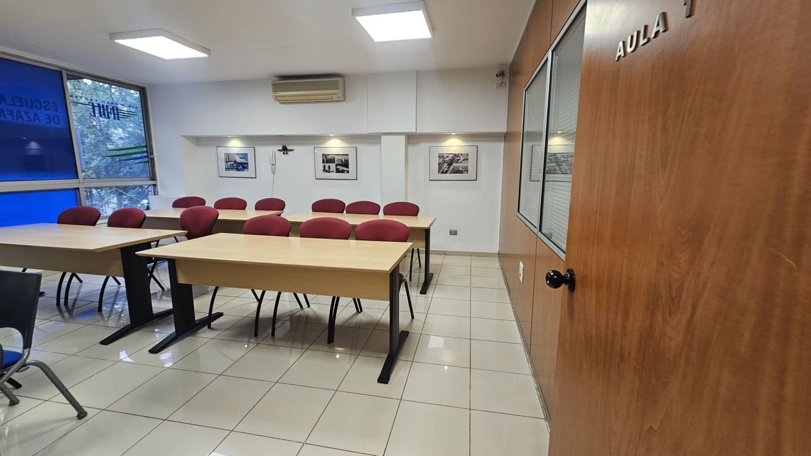 Kommersiell til salgs i Santa Cruz de Tenerife - € 275 000 (Ref: 8777974)