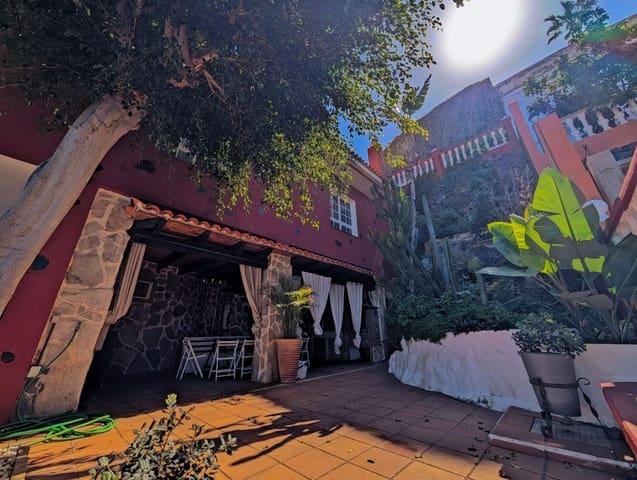 4 slaapkamer Villa te koop in El Sauzal met zwembad garage - € 900.000 (Ref: 8856793)