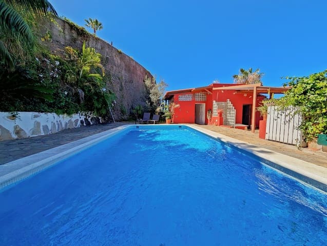 4 slaapkamer Villa te koop in El Sauzal met zwembad garage - € 900.000 (Ref: 8856793)