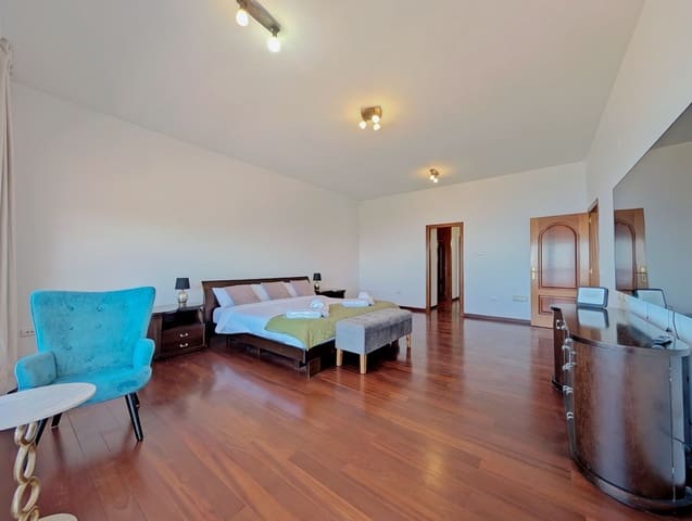 5 slaapkamer Villa te koop in El Sauzal met garage - € 2.800.000 (Ref: 8873967)