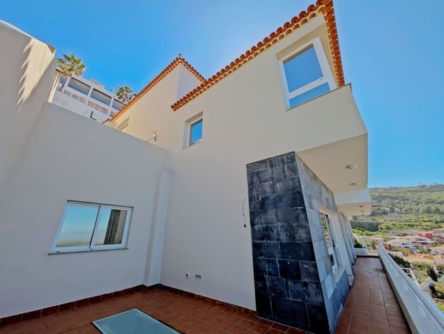 5 slaapkamer Villa te koop in El Sauzal met garage - € 2.800.000 (Ref: 8873967)