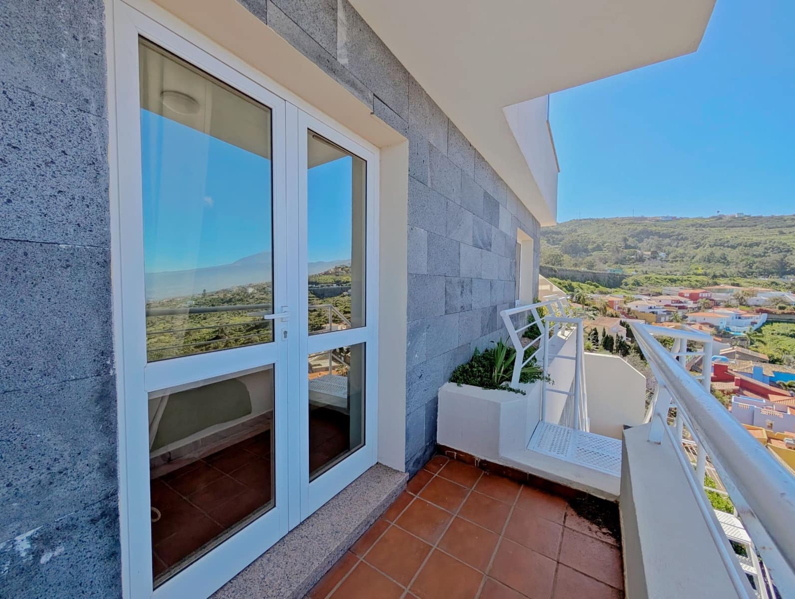 5 soveværelse Villa til salg i El Sauzal med garage - € 2.800.000 (Ref: 8873967)