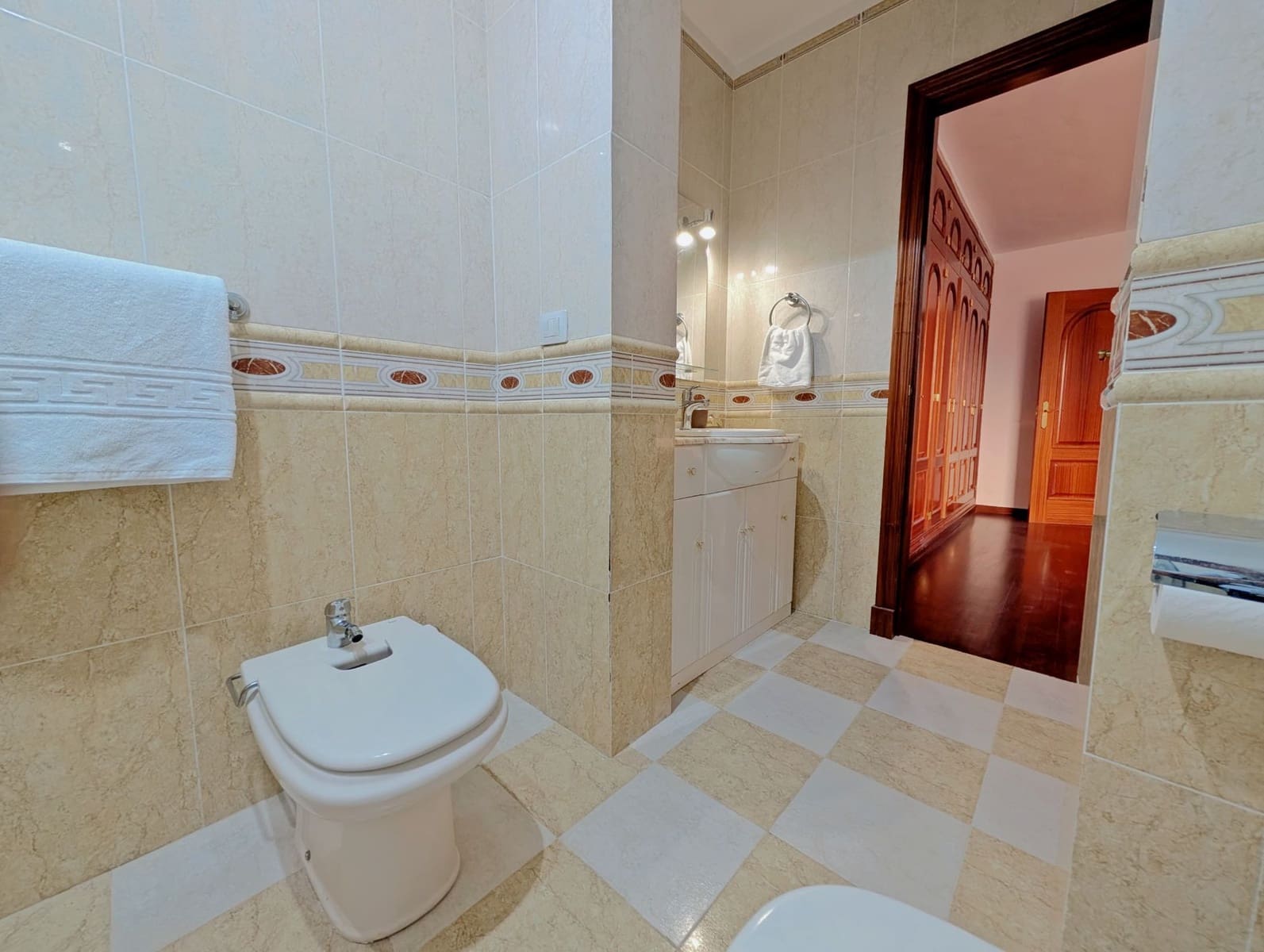 5 soveværelse Villa til salg i El Sauzal med garage - € 2.800.000 (Ref: 8873967)