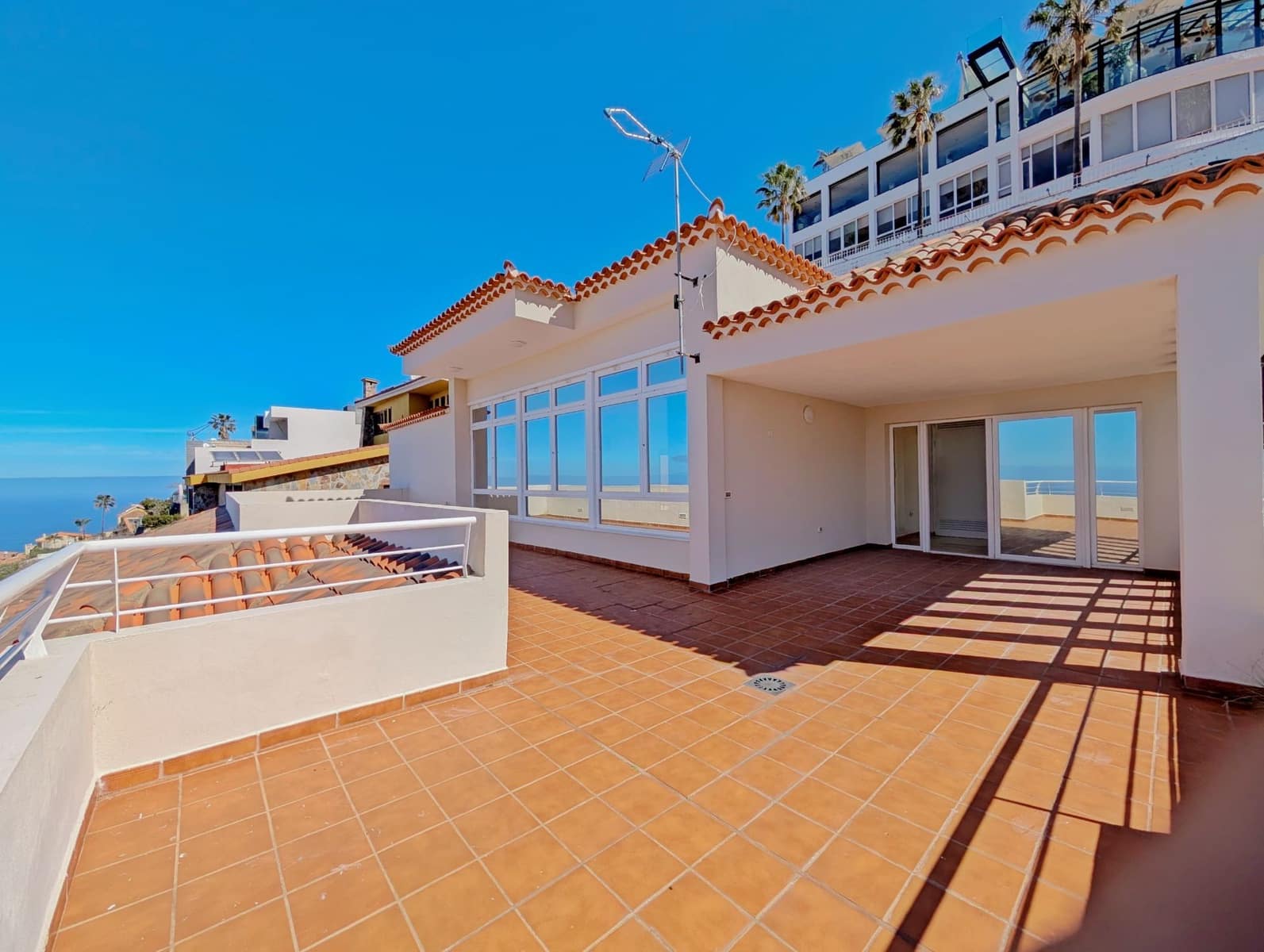 5 soveværelse Villa til salg i El Sauzal med garage - € 2.800.000 (Ref: 8873967)