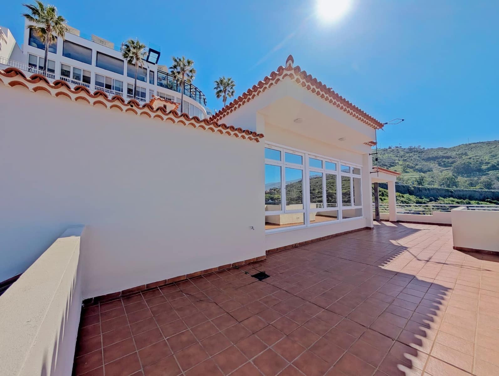 5 soveværelse Villa til salg i El Sauzal med garage - € 2.800.000 (Ref: 8873967)