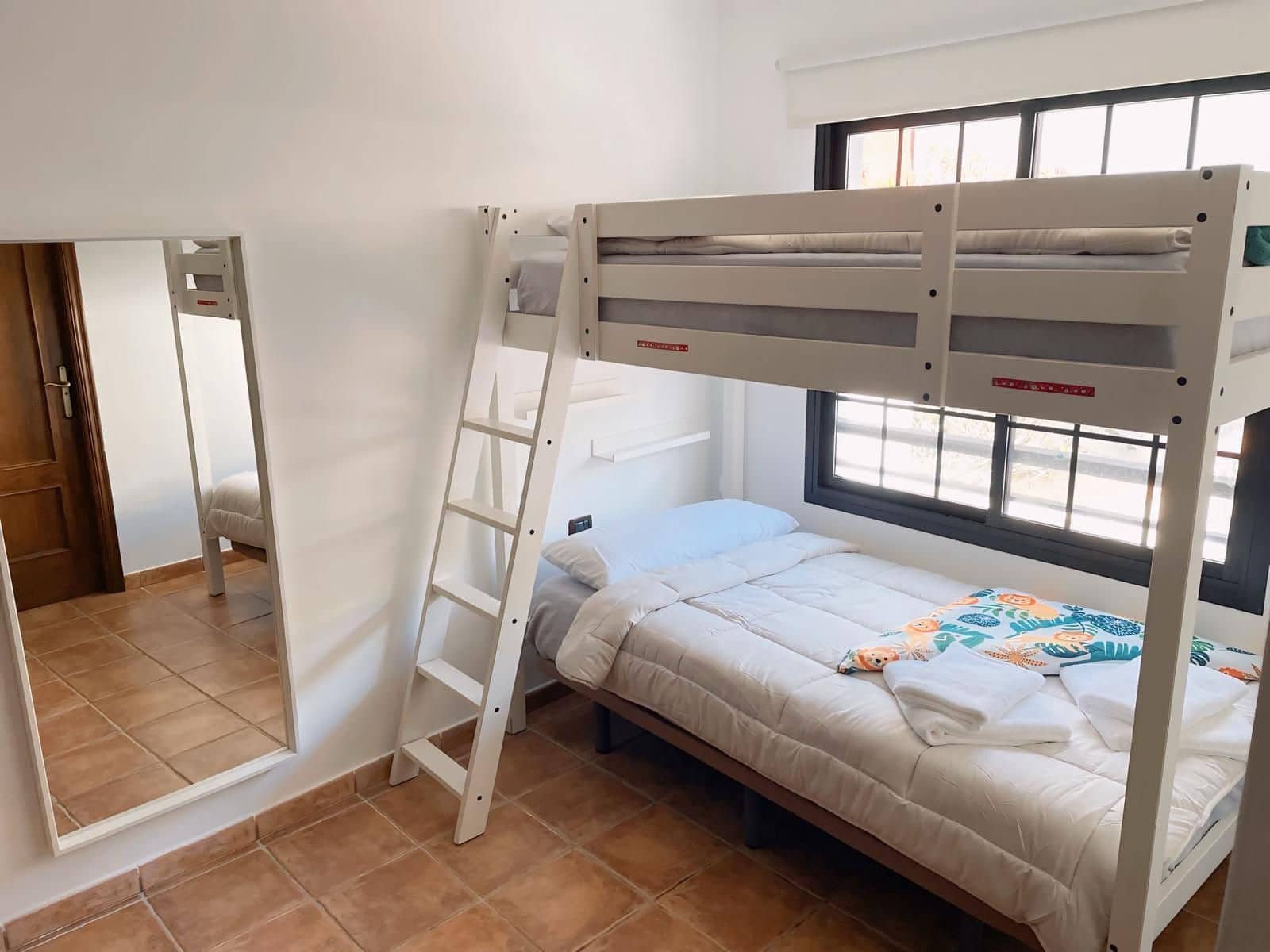 3 bedroom Villa for sale in El Sauzal with garage - € 590,000 (Ref: 8879472)