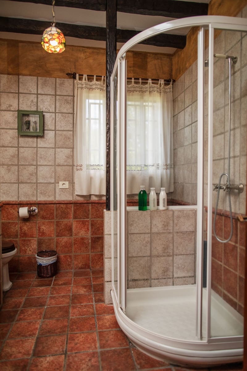 5 bedroom Villa for sale in La Esperanza with pool garage - € 700,000 (Ref: 8905026)