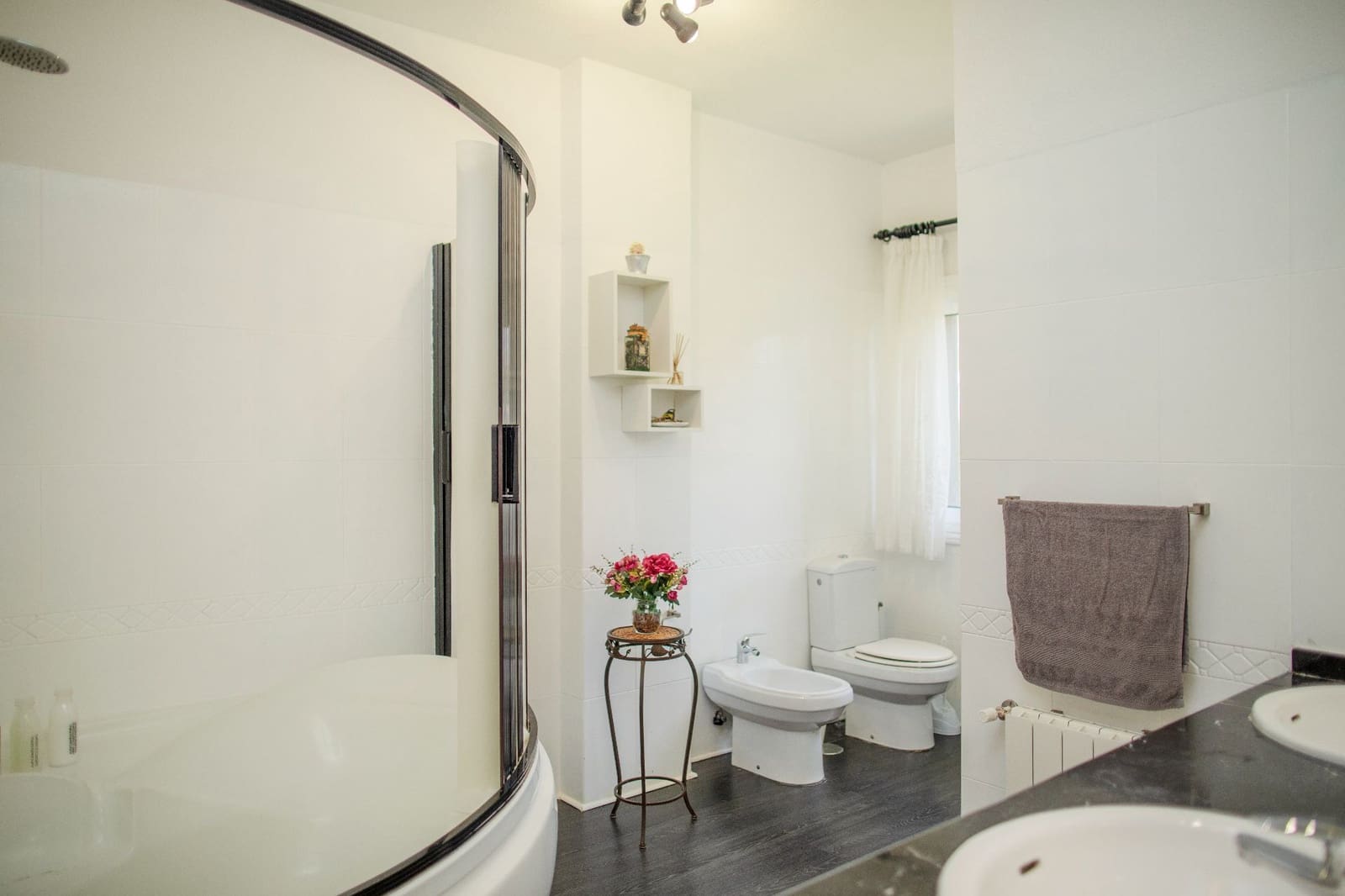5 bedroom Villa for sale in La Esperanza with pool garage - € 700,000 (Ref: 8905026)