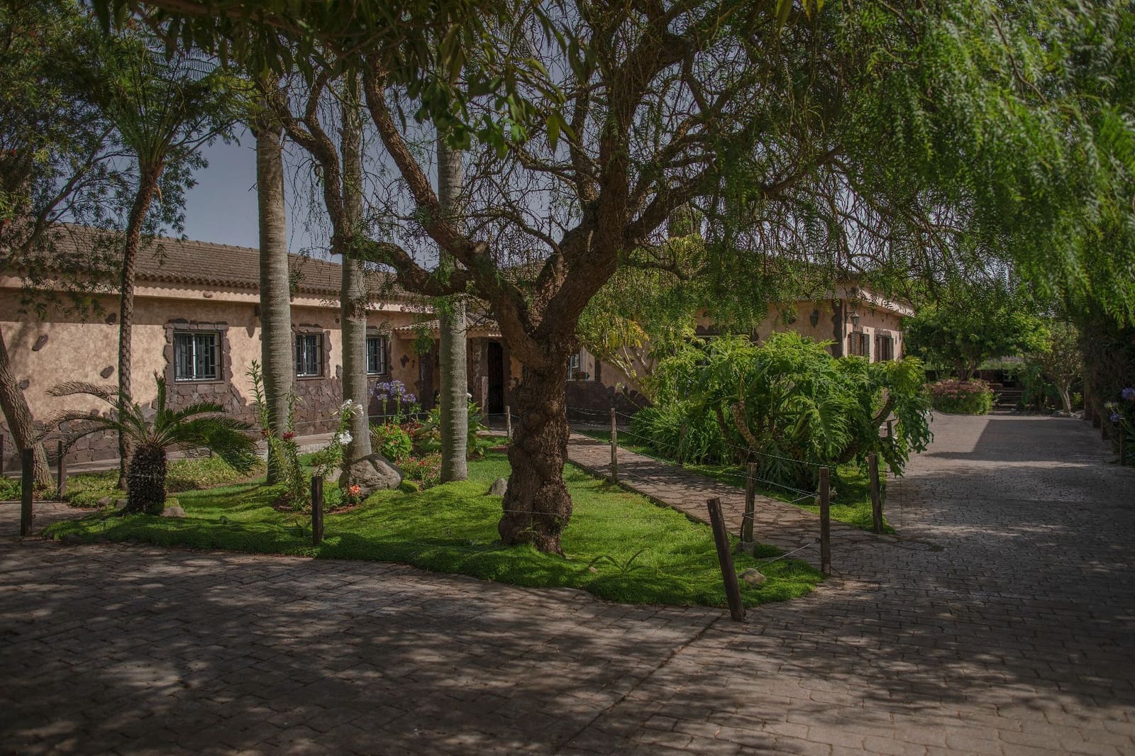 5 bedroom Villa for sale in La Esperanza with pool garage - € 700,000 (Ref: 8905026)