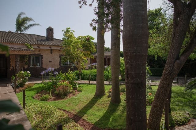 5 soveværelse Villa til salg i La Esperanza, El Rosario med swimmingpool garage - € 700.000 (Ref: 8905026)