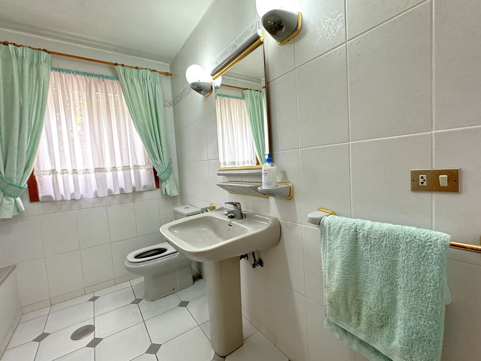 4 soveværelse Villa til salg i Arona - € 775.000 (Ref: 8926125)