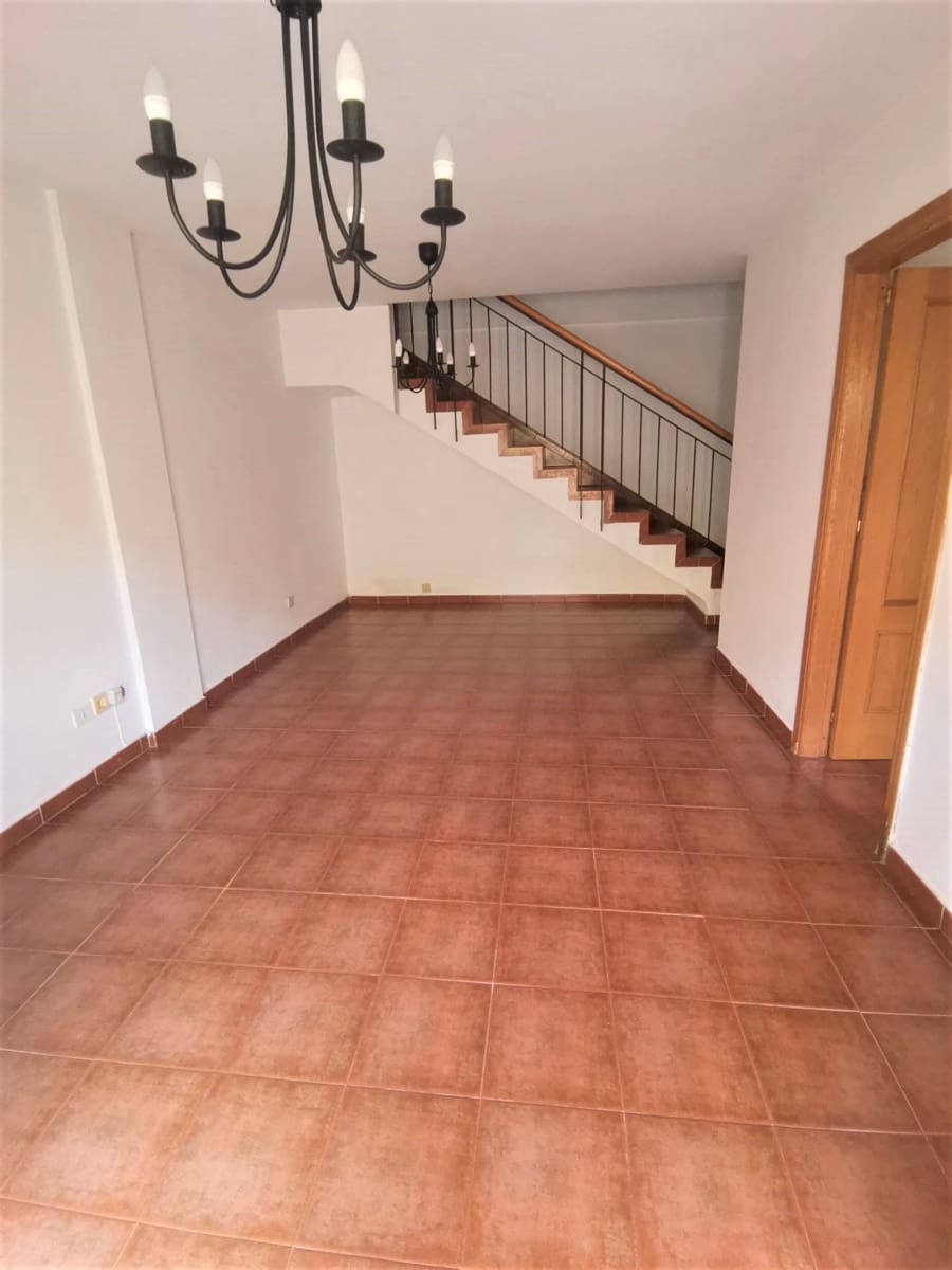 2 soveværelse Byhus til salg i San Cristobal de La Laguna med garage - € 260.000 (Ref: 8950037)