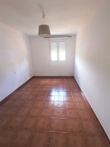 2 makuuhuone Omakotitalo myytävänä paikassa San Cristóbal de La Laguna mukana 
autotalli - 260 000 € (Ref: 8950037)