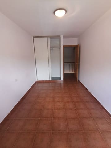 2 makuuhuone Omakotitalo myytävänä paikassa San Cristóbal de La Laguna mukana 
autotalli - 260 000 € (Ref: 8950037)