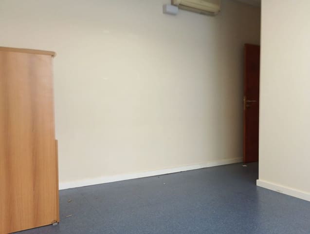 Kommersiell til salgs i Duggi, Santa Cruz de Tenerife med garasje - € 252 500 (Ref: 8956895)