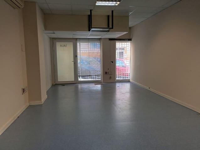 Kommersiell til salgs i Duggi, Santa Cruz de Tenerife med garasje - € 252 500 (Ref: 8956895)