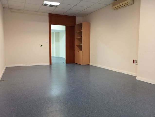 Kommersiell til salgs i Duggi, Santa Cruz de Tenerife med garasje - € 252 500 (Ref: 8956895)