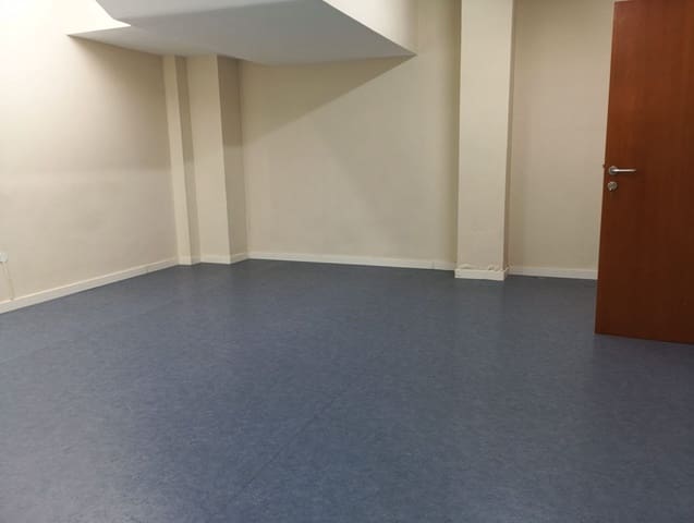 Kommersiell til salgs i Duggi, Santa Cruz de Tenerife med garasje - € 252 500 (Ref: 8956895)