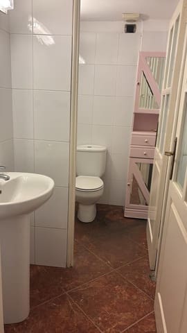 Commercieel te huur in Uruguay, Santa Cruz de Tenerife - € 700 (Ref: 8985498)