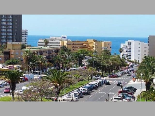 Erhverv til salg i Los Cristianos, Arona - € 190.000 (Ref: 9007309)