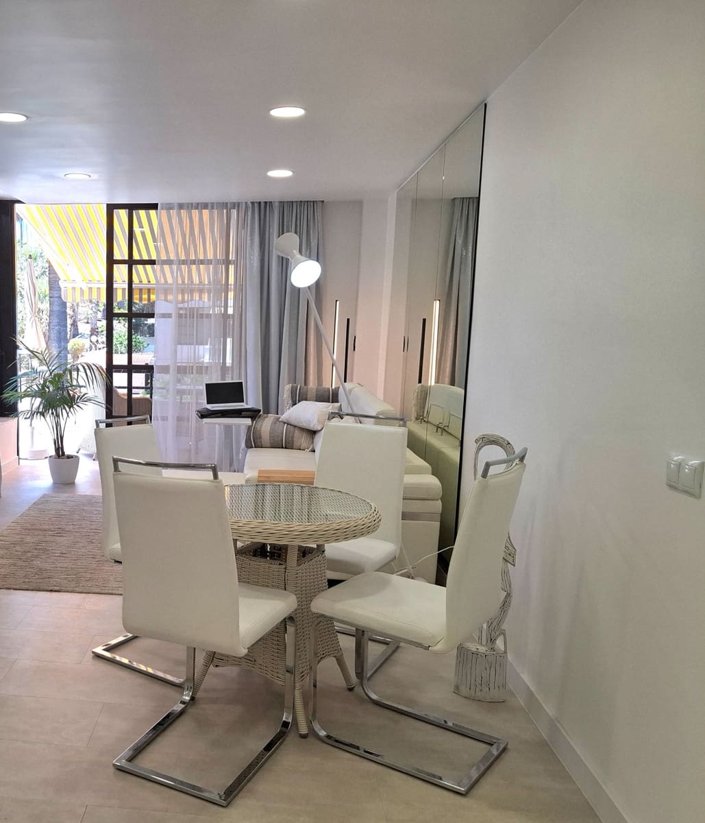 2 soverom Leilighet til salgs i Arona med svømmebasseng - € 599 000 (Ref: 9106329)