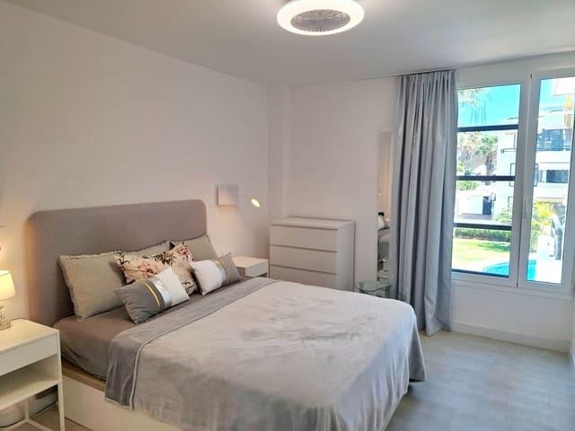 2 sovrum Lägenhet till salu i Playa de las Americas, Arona med pool - 599 000 € (Ref: 9106329)